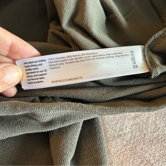 Eileen Fisher taupe textured stretch crepe pull on ankle pants size PP (SP) - Picture 6 of 9